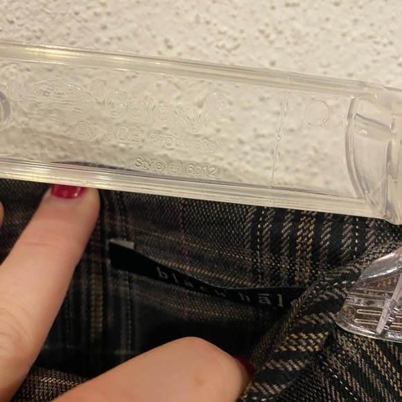 Black Halo Plaid Asymmetrical Skirt Size 2 EUC - Picture 2 of 4